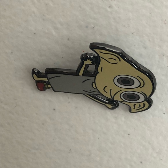 Dobby The House Elf Harry Potter Pin Lapel - Picture 4 of 8